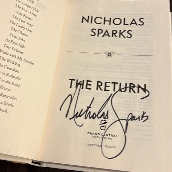 Rare Nicholas Sparks Signed Hardcover Book The Return Reversible Cover Nice Gift - Picture 3 of 8